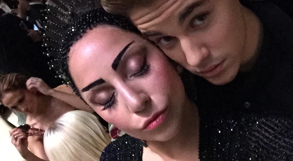 Lady Gaga stands up for Justin Bieber, offers him life advice