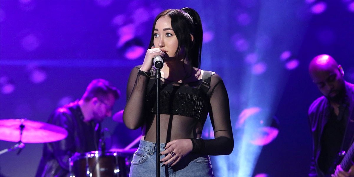 Noah Cyrus Covers Lady Gaga's 'Million Reasons' at Katy Perry's Witness Tour Opener